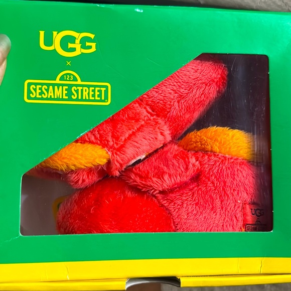 Elmo X Sesame Street Uggs - Picture 1 of 1